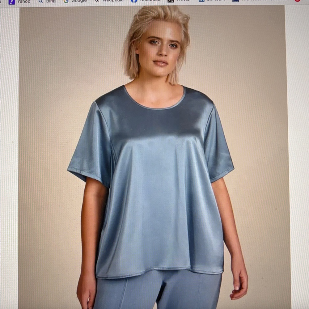11 Honore NWT size 14 Aida Top in Mirage Blue Satin